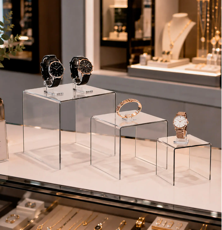 U-formede displaypodier i transparent akryl